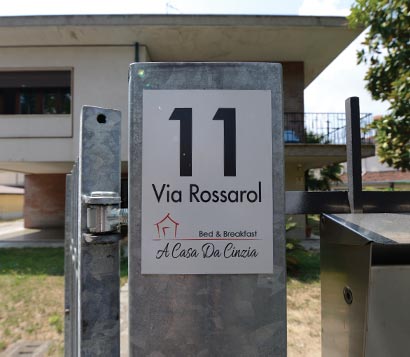 A CASA DA CINZIA, Via Cesare Rossarol, 11